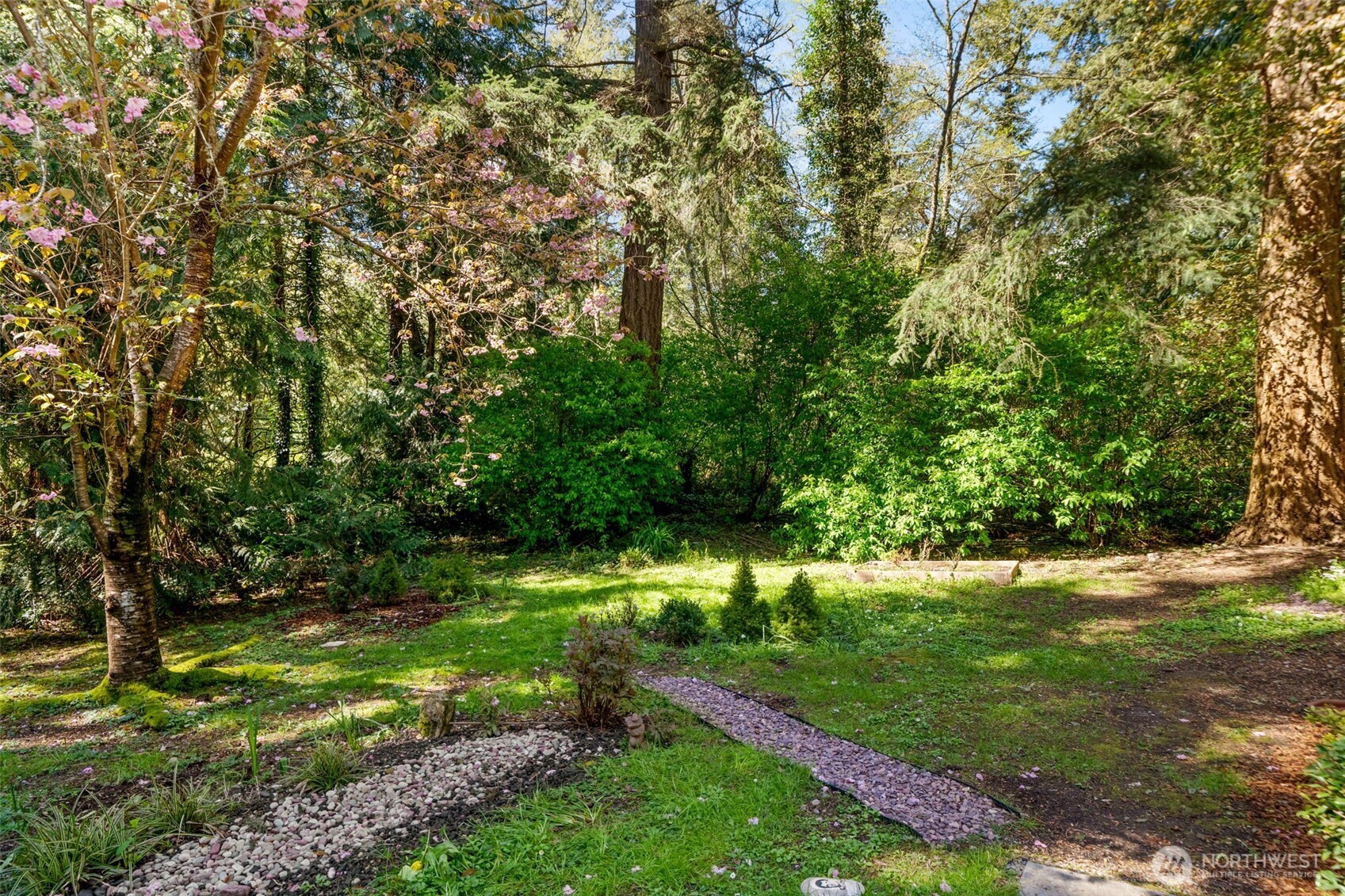 5496 NE Laura Loop , Poulsbo, WA 98370