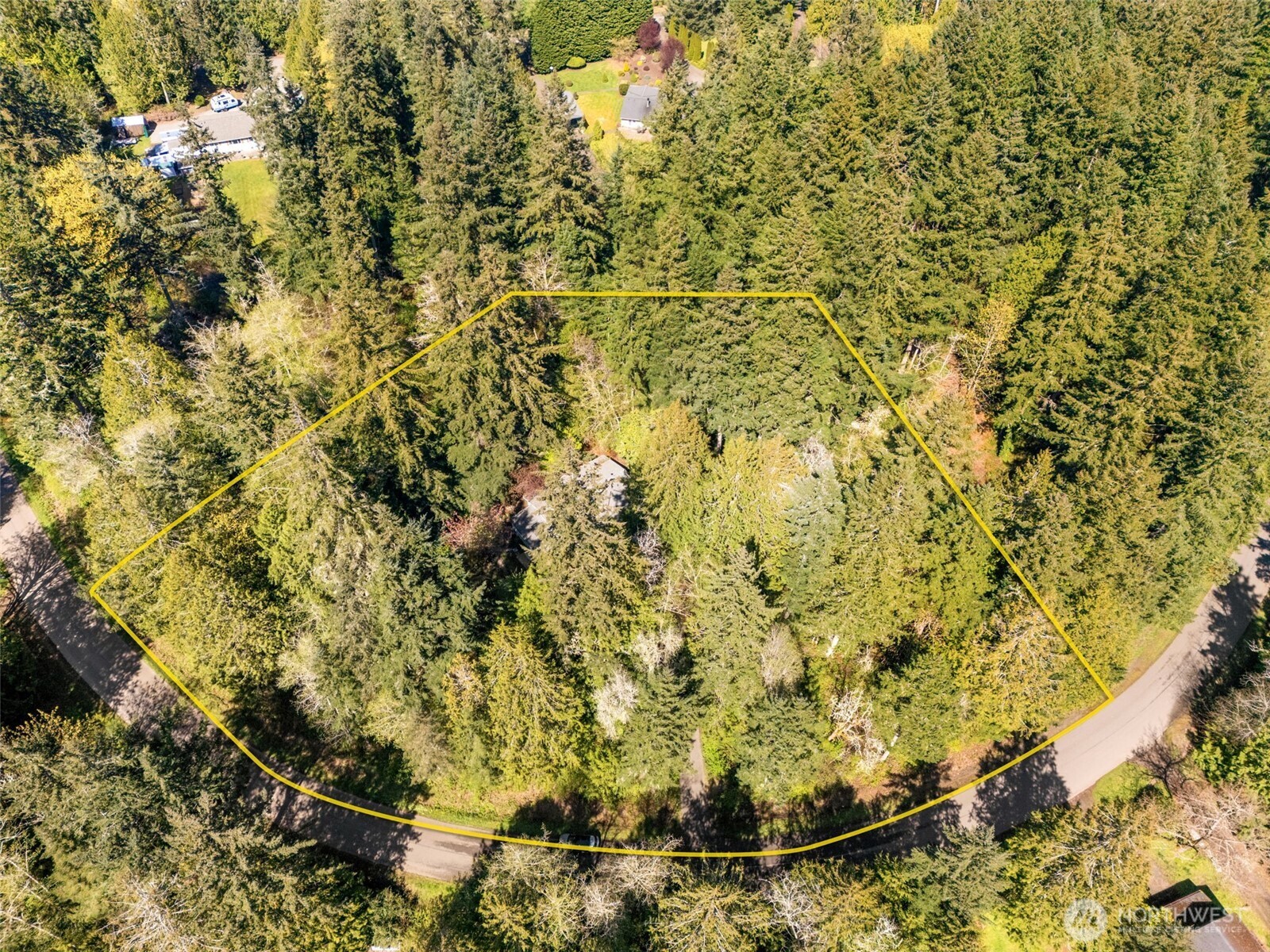 5496 NE Laura Loop , Poulsbo, WA 98370