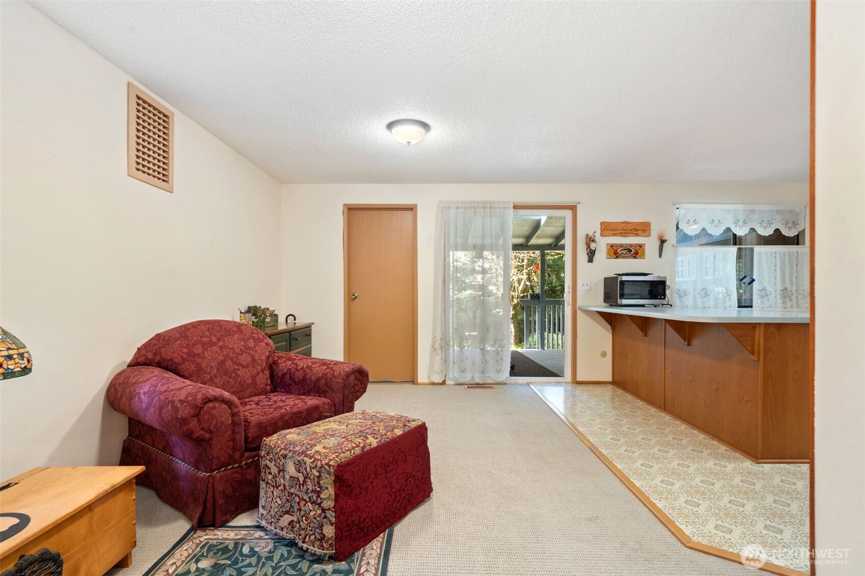 5496 NE Laura Loop , Poulsbo, WA 98370