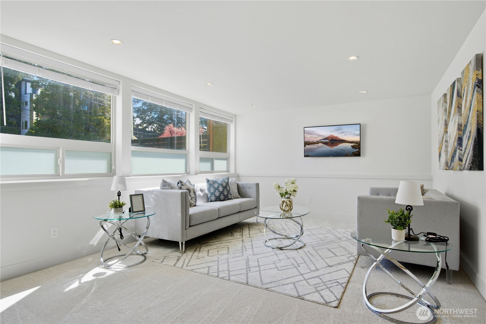 7729 16th Avenue NW, Seattle, WA 98117