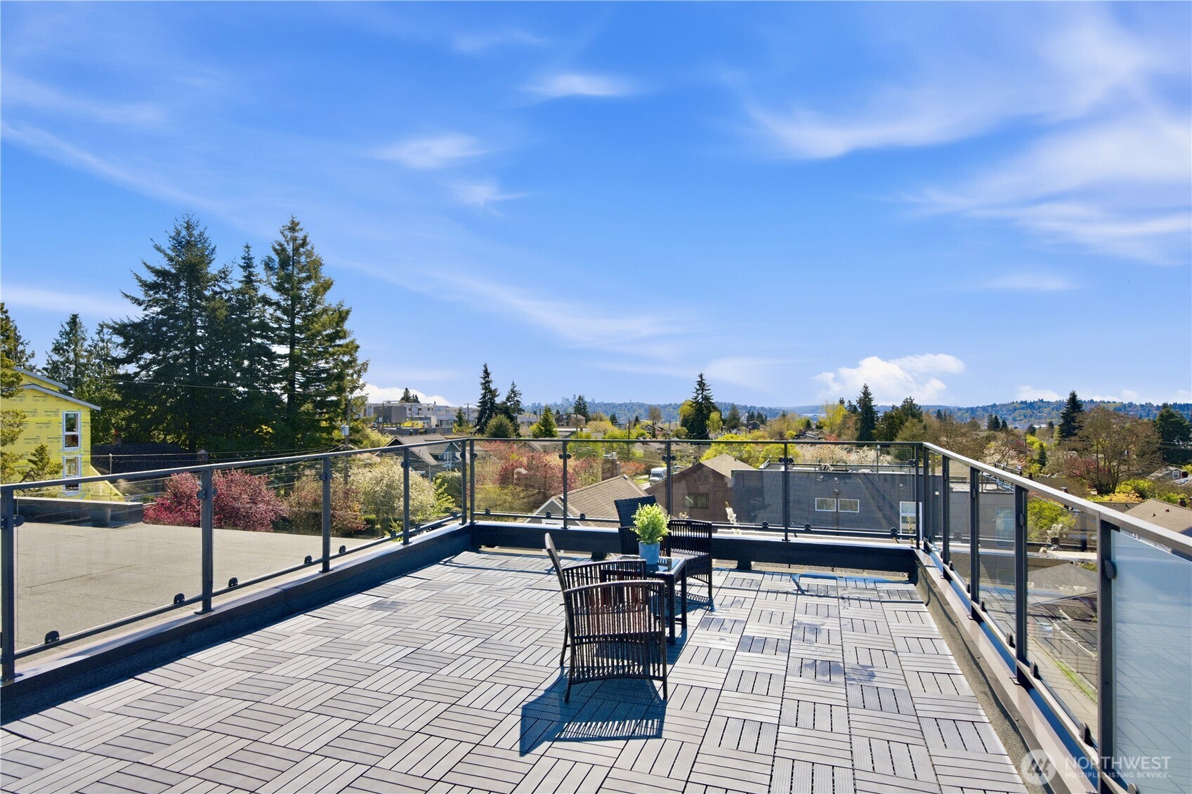 7729 16th Avenue NW, Seattle, WA 98117