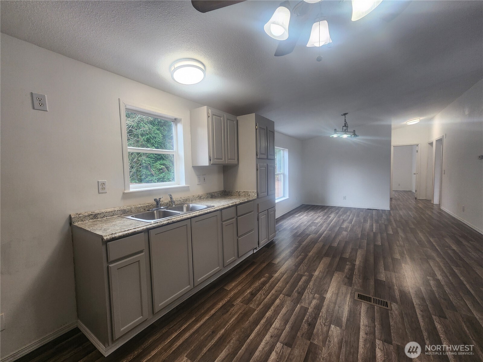 80 W Satsop Drive , Elma, WA 98541