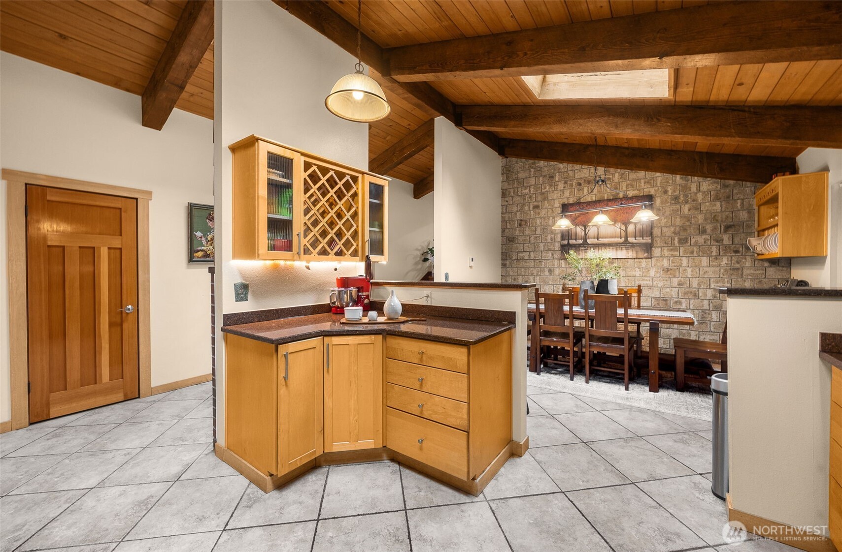 4775 NE 203rd Street , Lake Forest Park, WA 98155