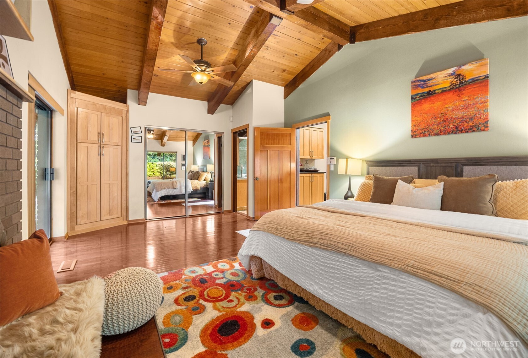 4775 NE 203rd Street , Lake Forest Park, WA 98155