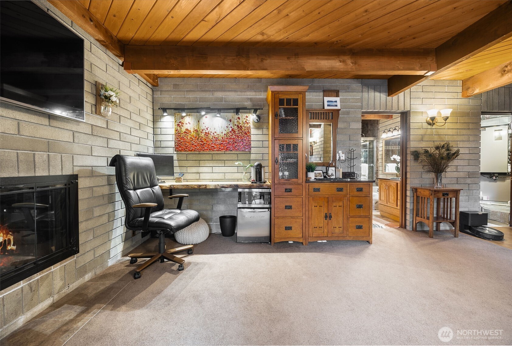 4775 NE 203rd Street , Lake Forest Park, WA 98155