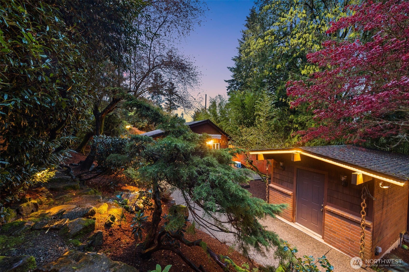 4775 NE 203rd Street , Lake Forest Park, WA 98155