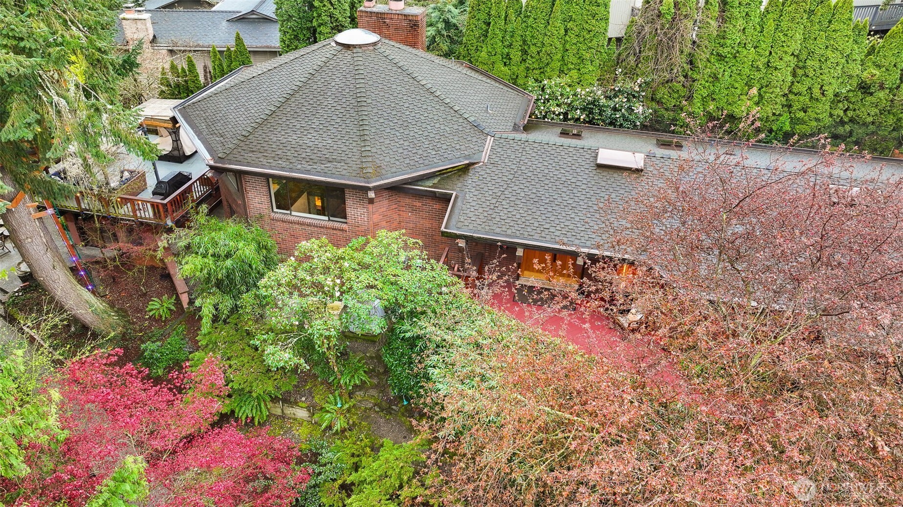 4775 NE 203rd Street , Lake Forest Park, WA 98155