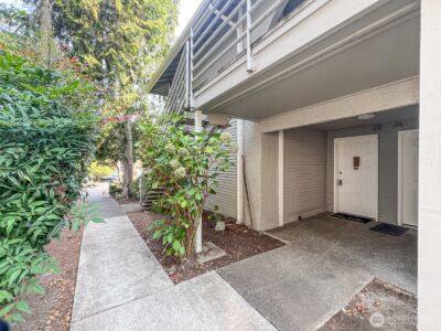 17203 NE 45th St #43, Redmond, WA 98052 - Photo 2