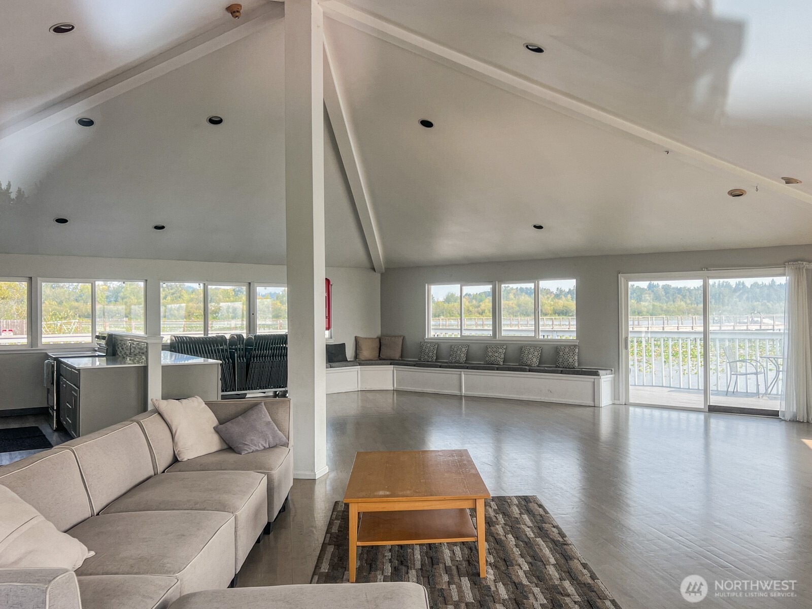 17203 NE 45th St #43, Redmond, WA 98052