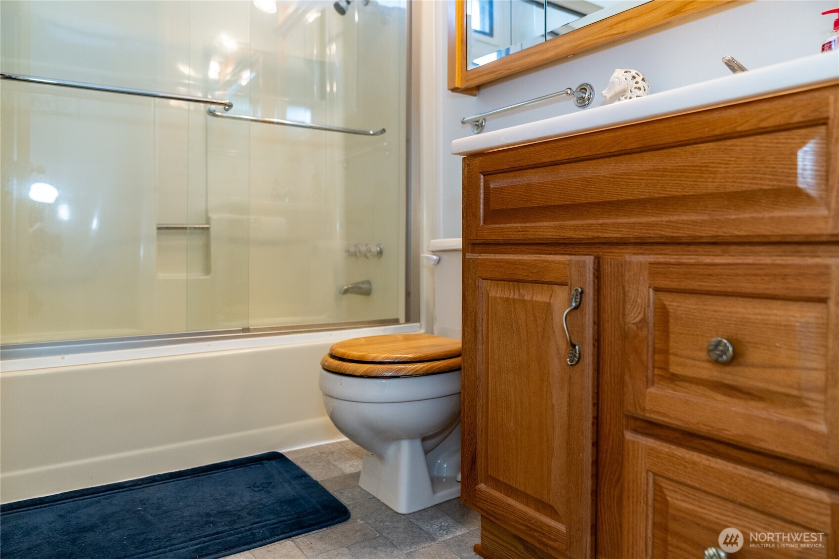 6 Donder Road , Shelton, WA 98584