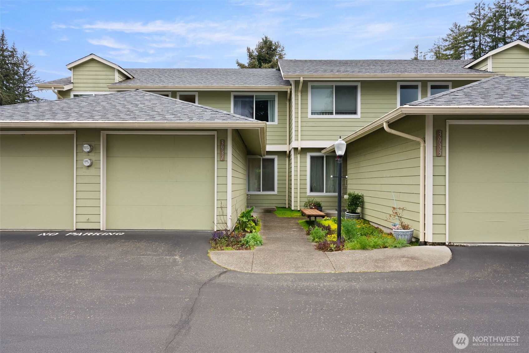 3931 NW Fairway Lane , Bremerton, WA 98312