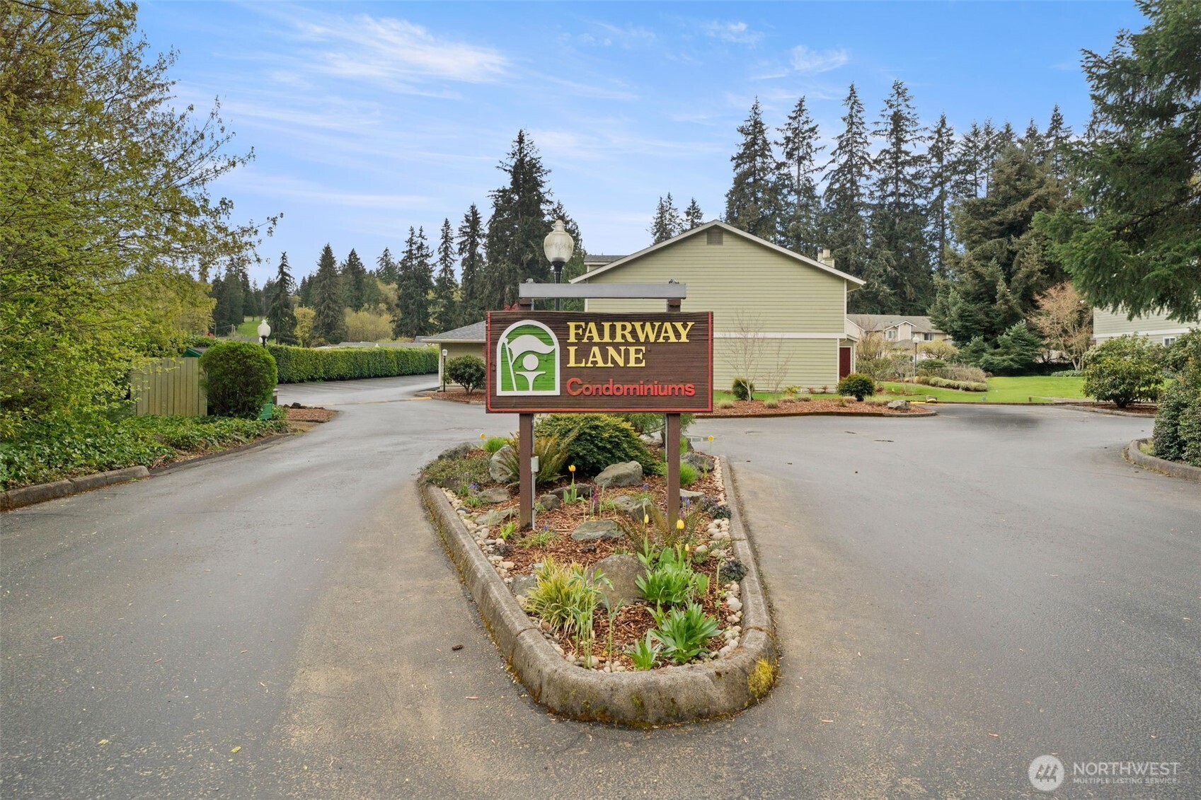 3931 NW Fairway Lane , Bremerton, WA 98312