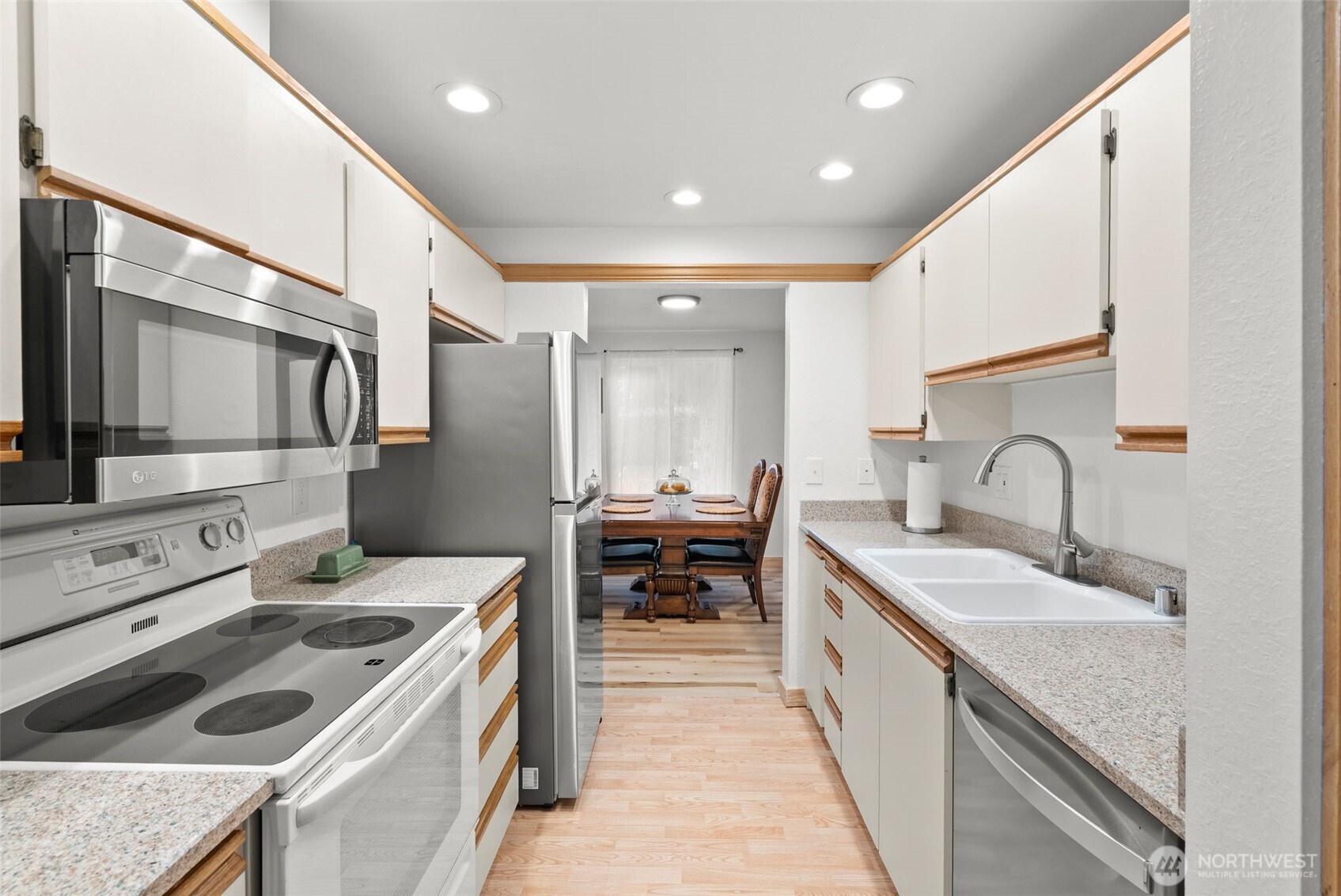 3931 NW Fairway Lane , Bremerton, WA 98312