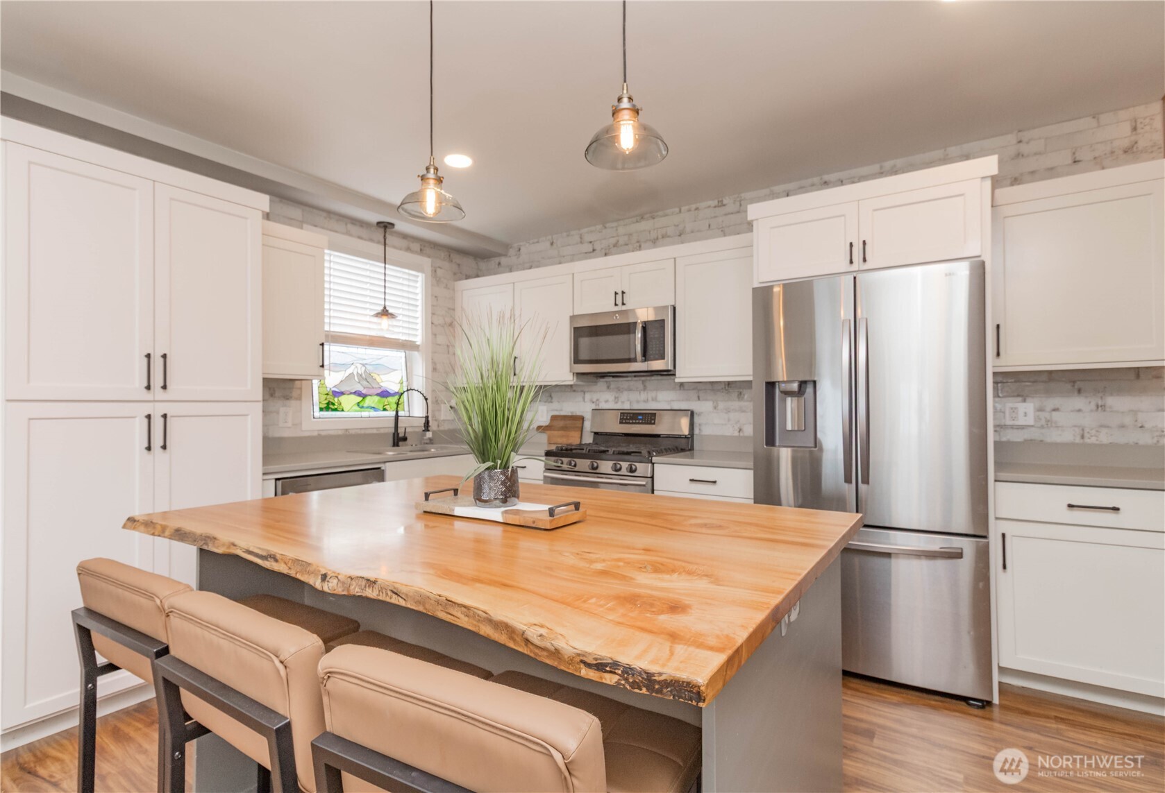 404 Factory Street SE, Orting, WA 98360