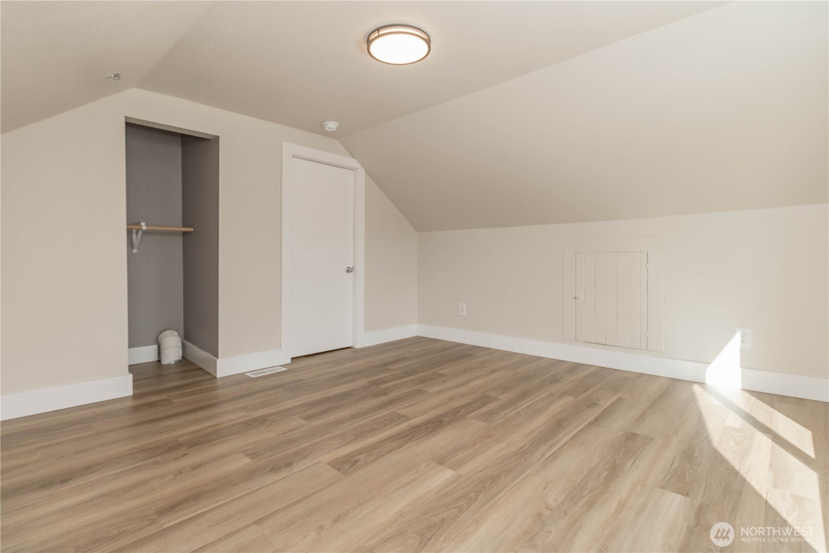404 Factory Street SE, Orting, WA 98360