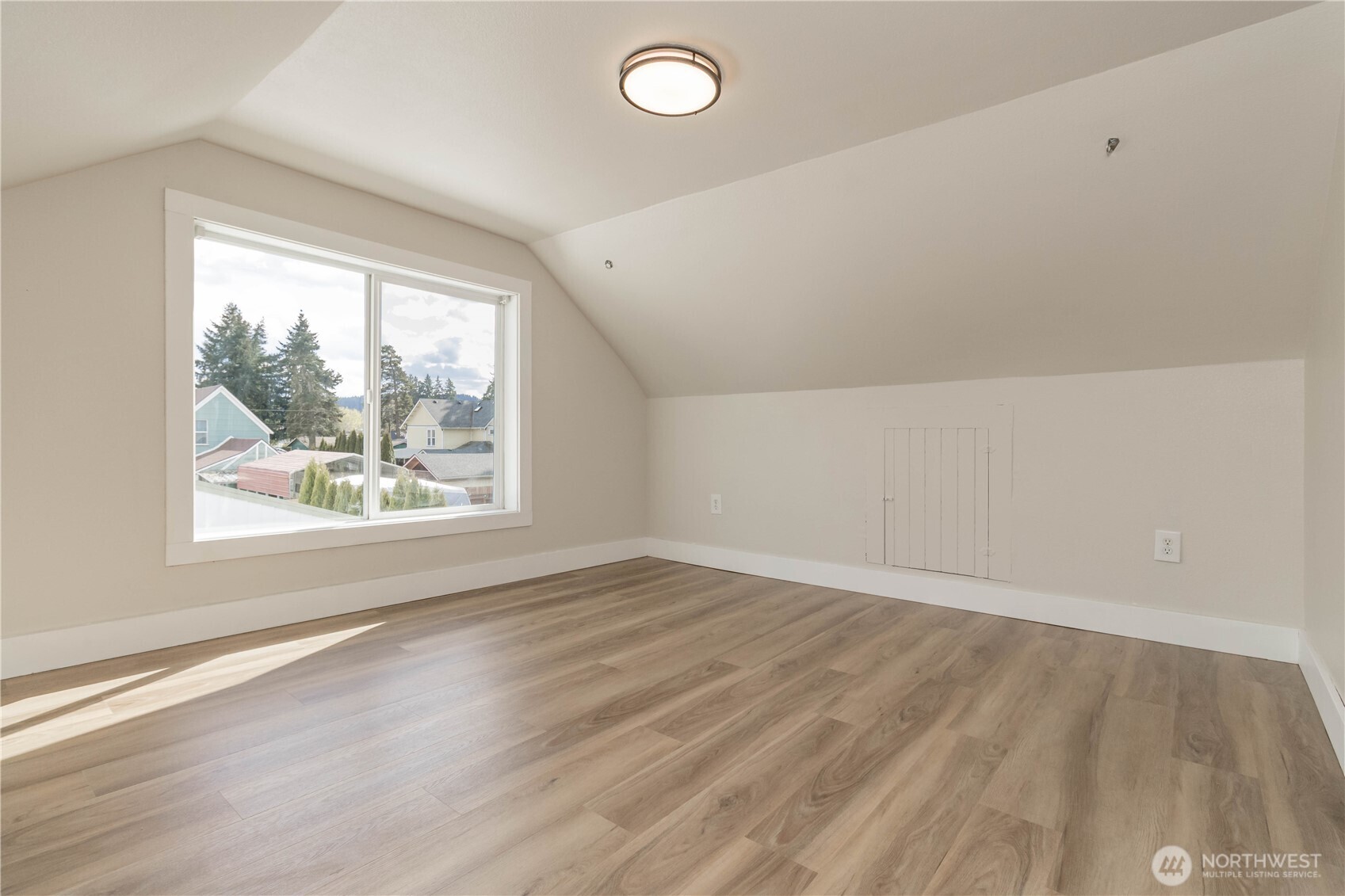 404 Factory Street SE, Orting, WA 98360