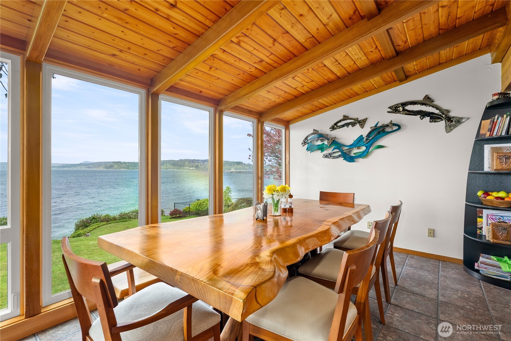 31823 S Bridge Way NE, Poulsbo, WA 98370