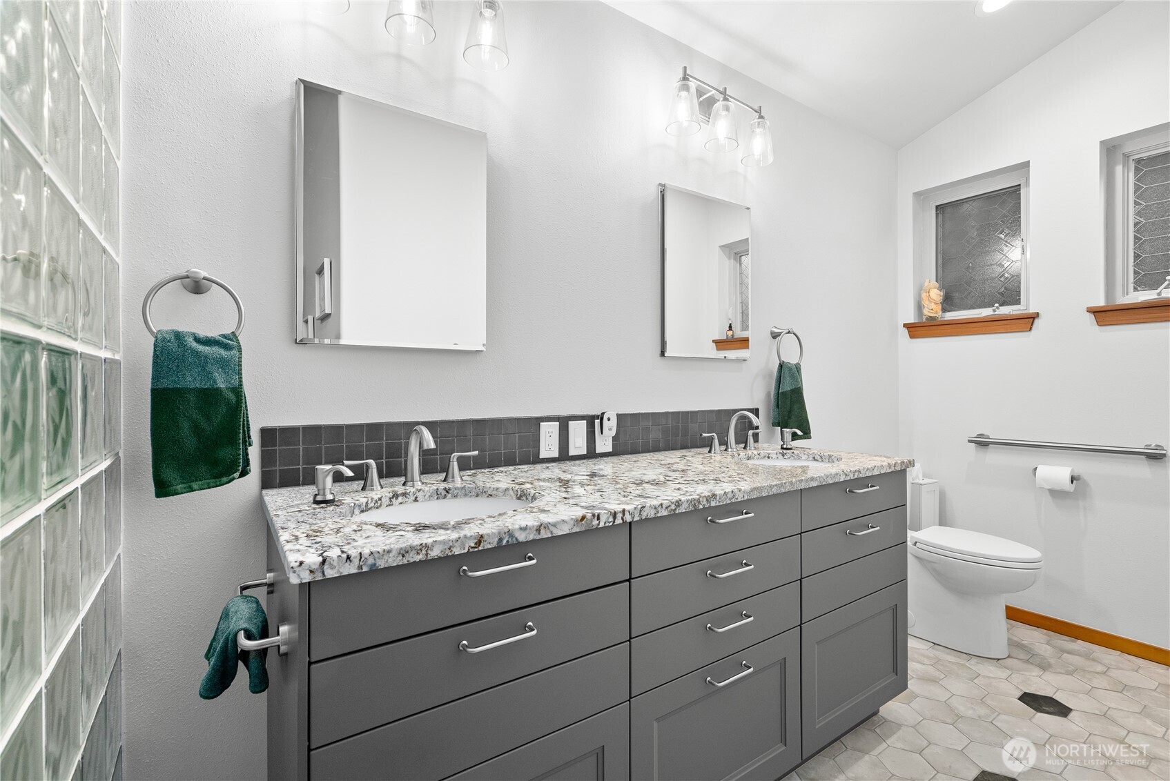 31823 S Bridge Way NE, Poulsbo, WA 98370