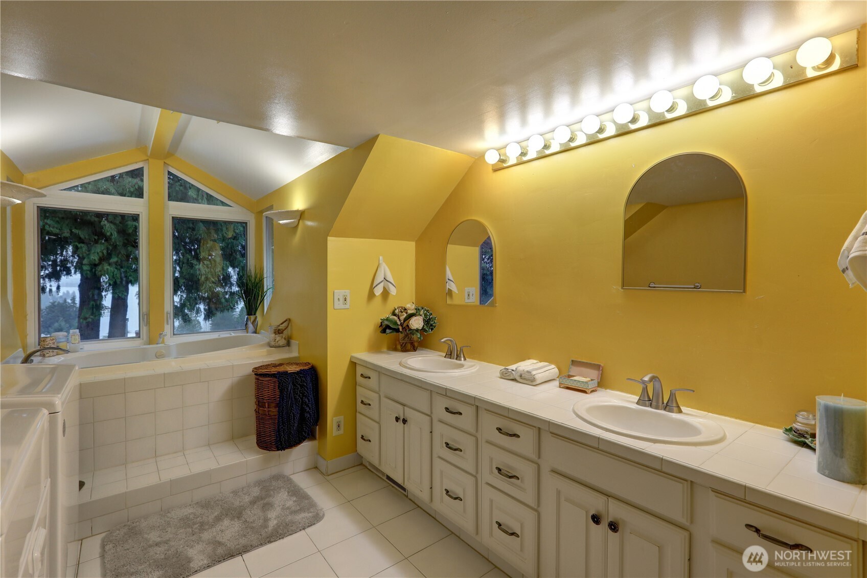10538 48th Place NE, Kirkland, WA 98033
