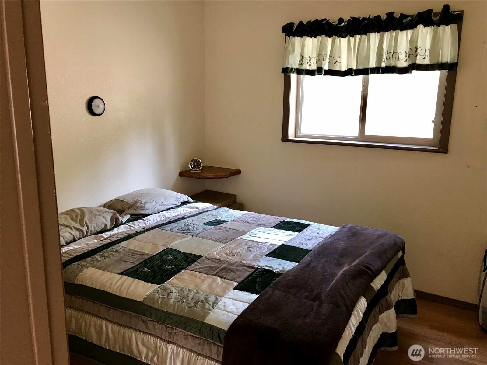 513 9 Mile Road , Oroville, WA 98844