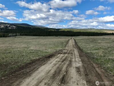 513 9 Mile Road , Oroville, WA 98844 - Photo 8