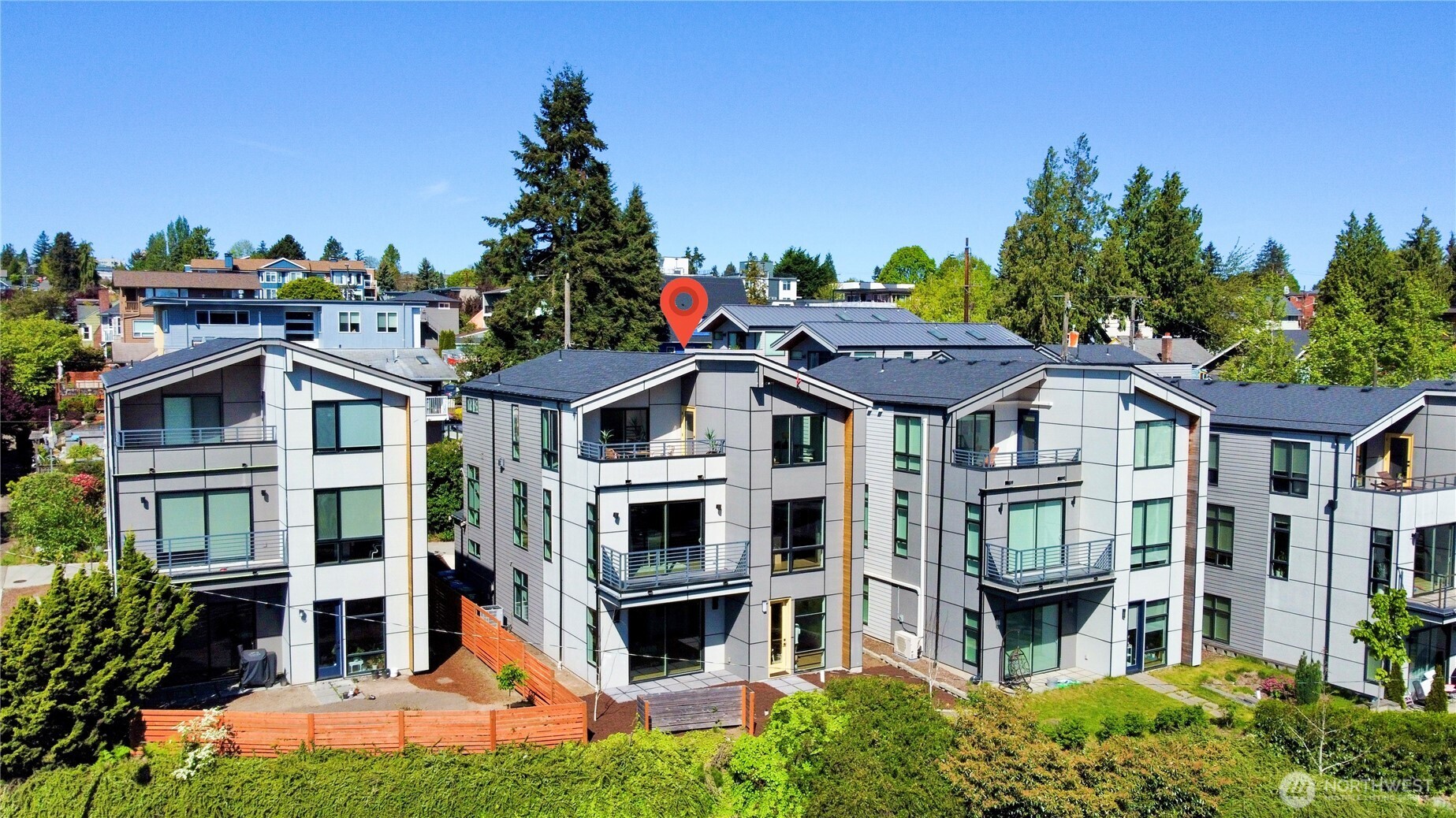7107 Aurora Avenue N, Seattle, WA 98103
