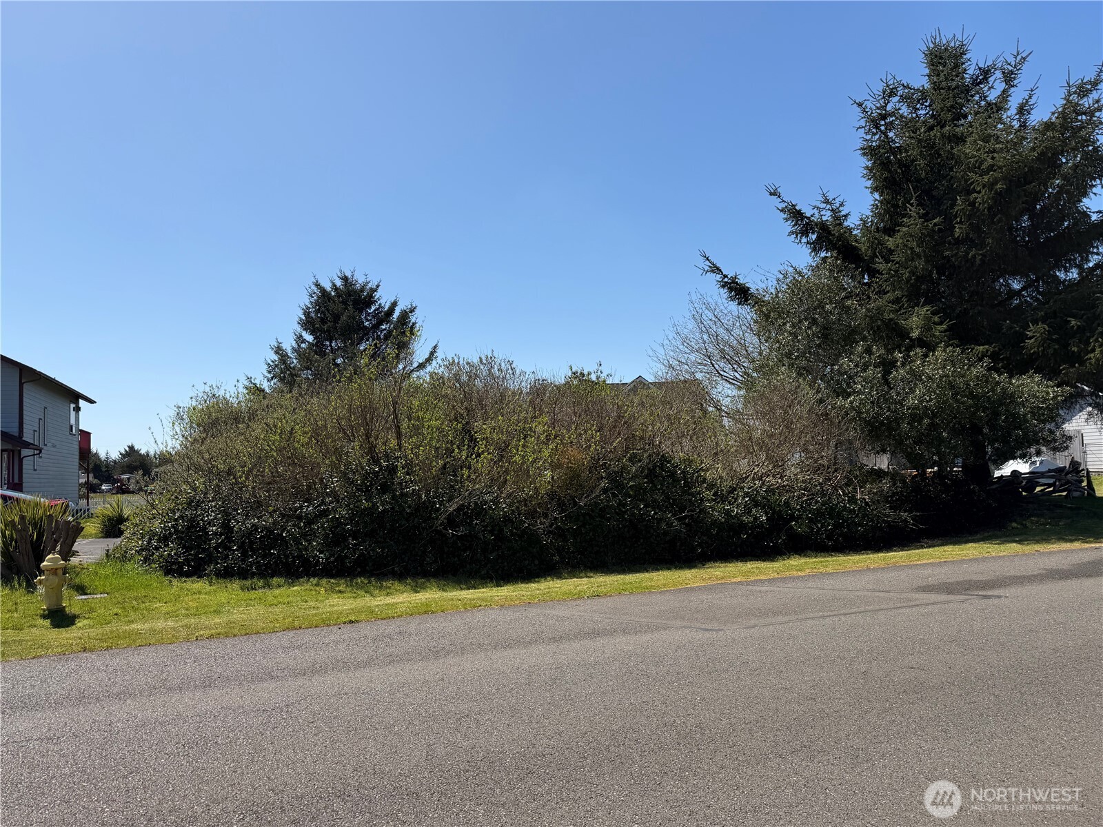 191 N Razor Clam Drive SW, Ocean Shores, WA 98569