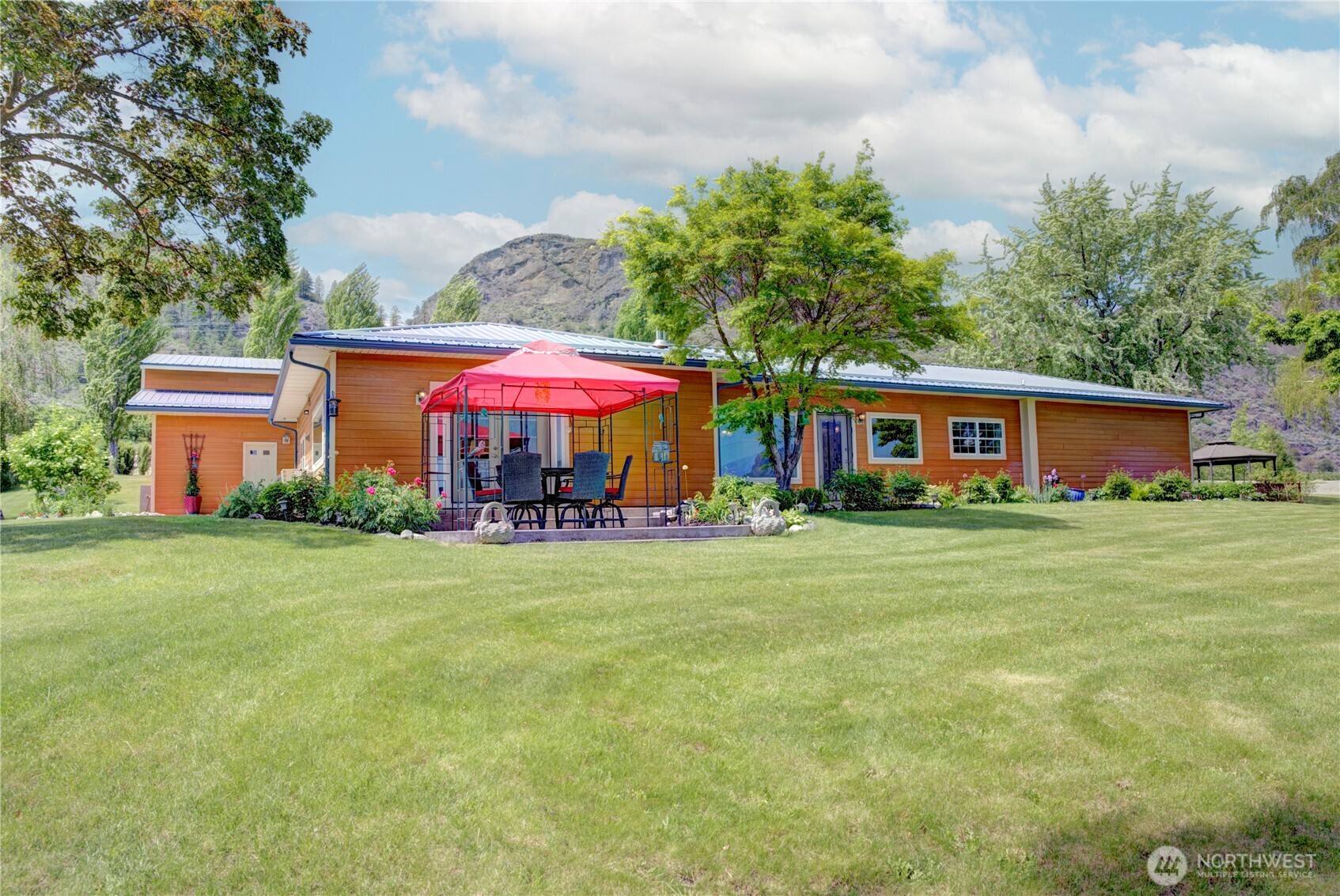 33340 Highway 97 , Oroville, WA 98844