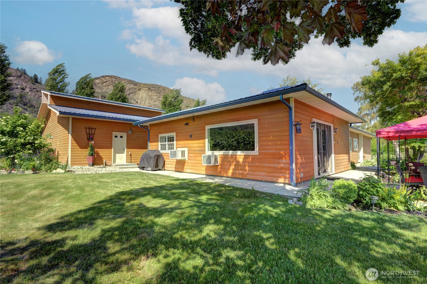 33340 Highway 97 , Oroville, WA 98844