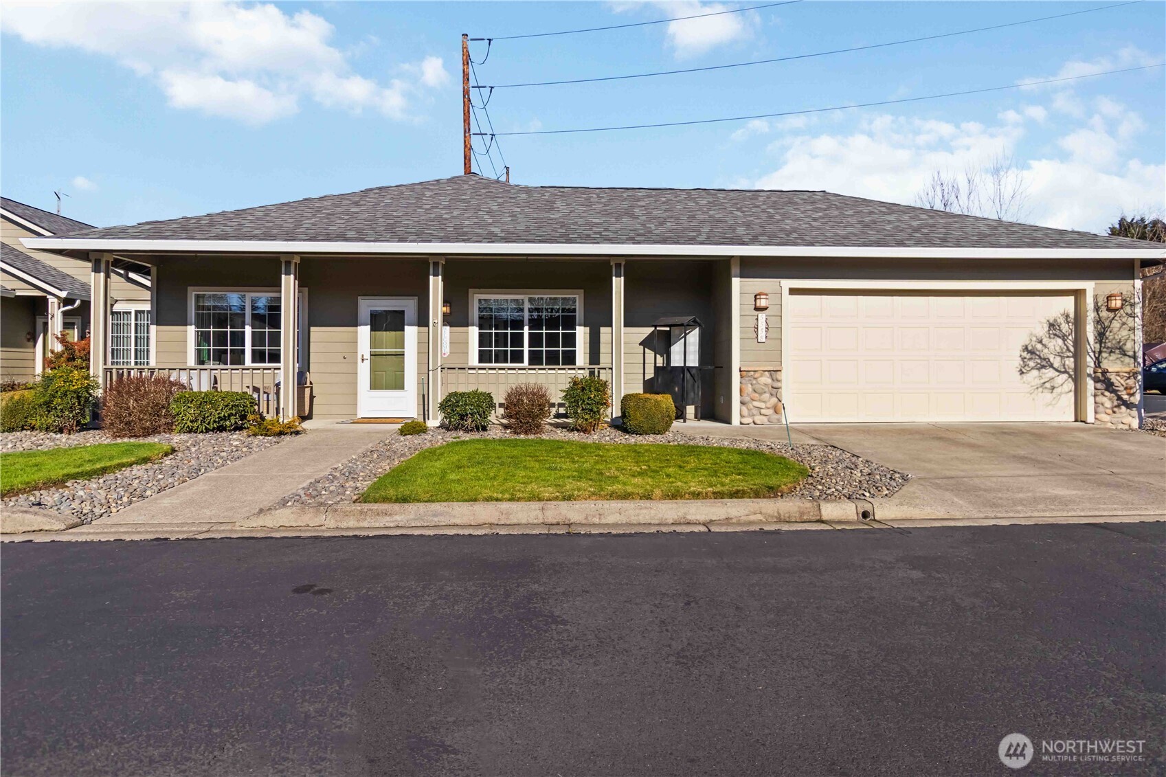 5558 Solo Point Drive , Longview, WA 98632