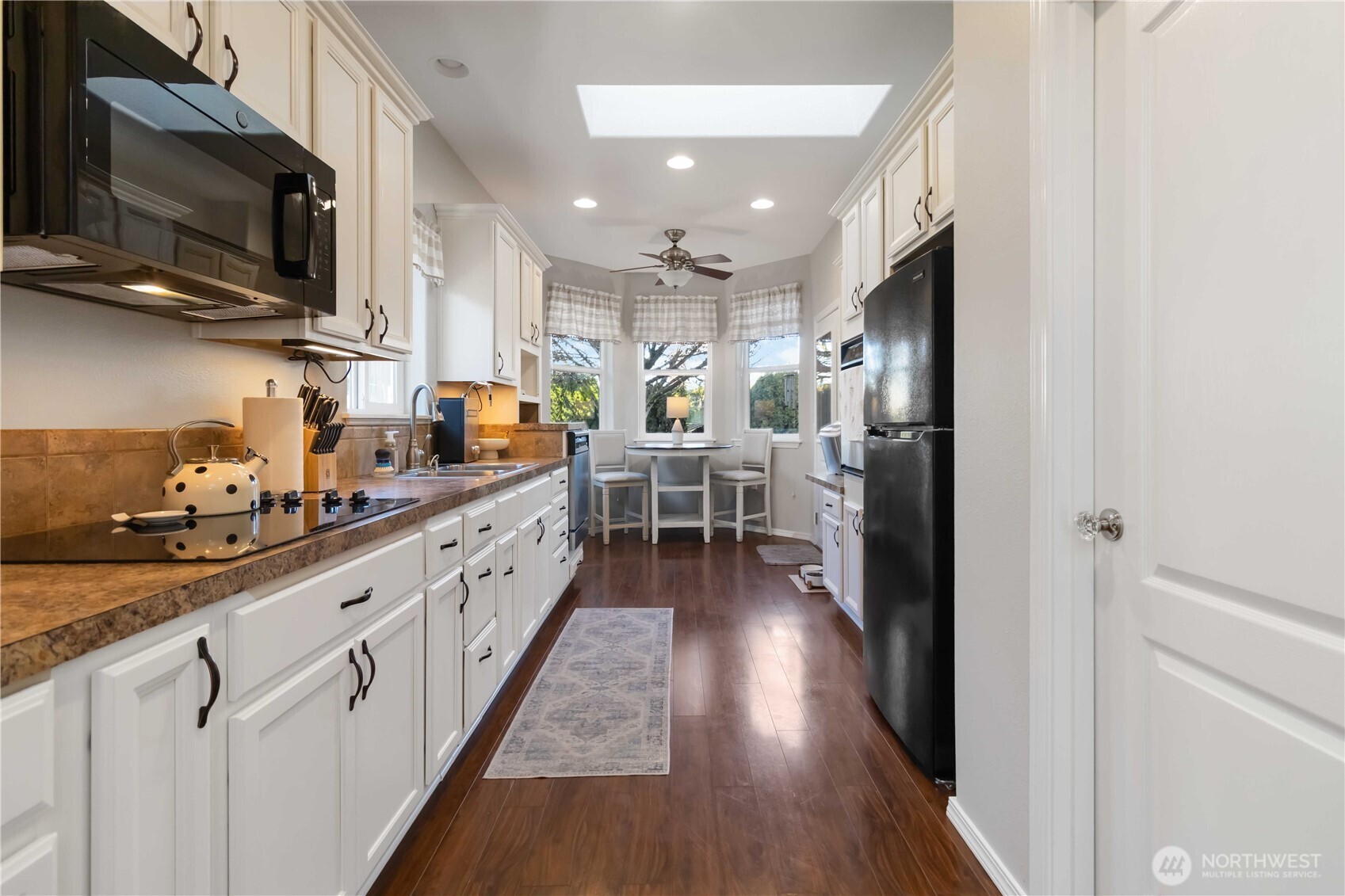 5558 Solo Point Drive , Longview, WA 98632