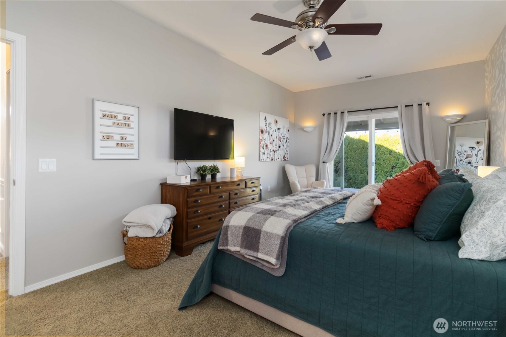 5558 Solo Point Drive , Longview, WA 98632