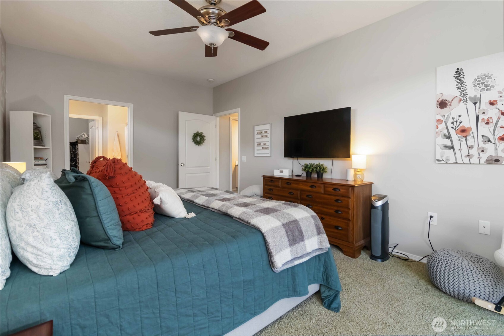 5558 Solo Point Drive , Longview, WA 98632
