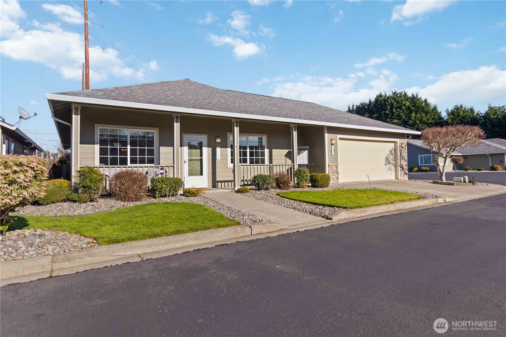 5558 Solo Point Drive , Longview, WA 98632
