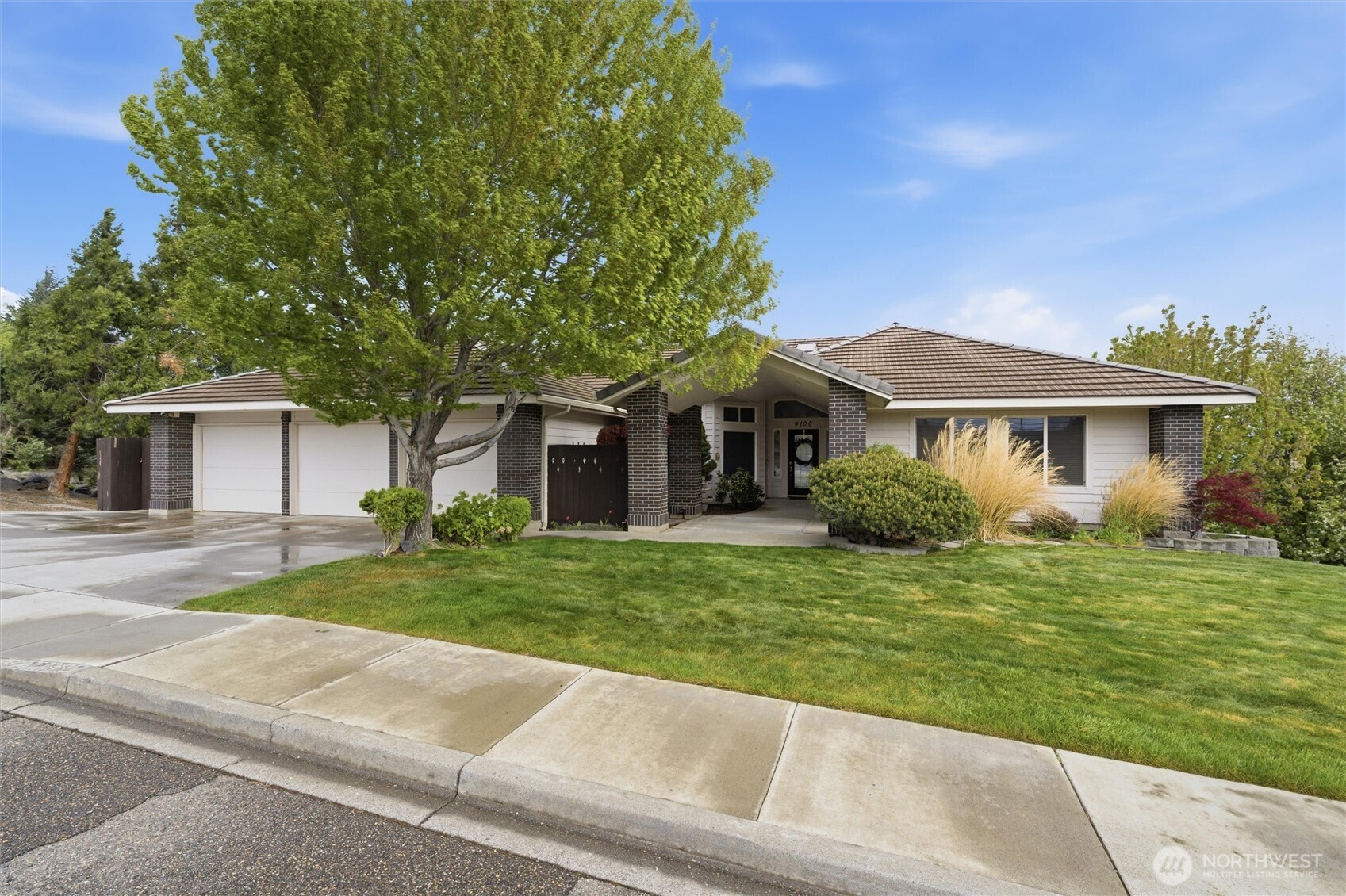 4100 W 43rd Avenue , Kennewick, WA 99337