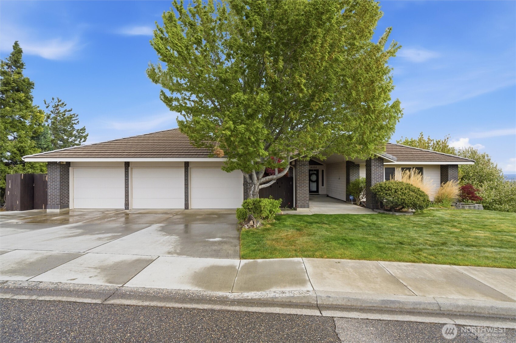 4100 W 43rd Avenue , Kennewick, WA 99337