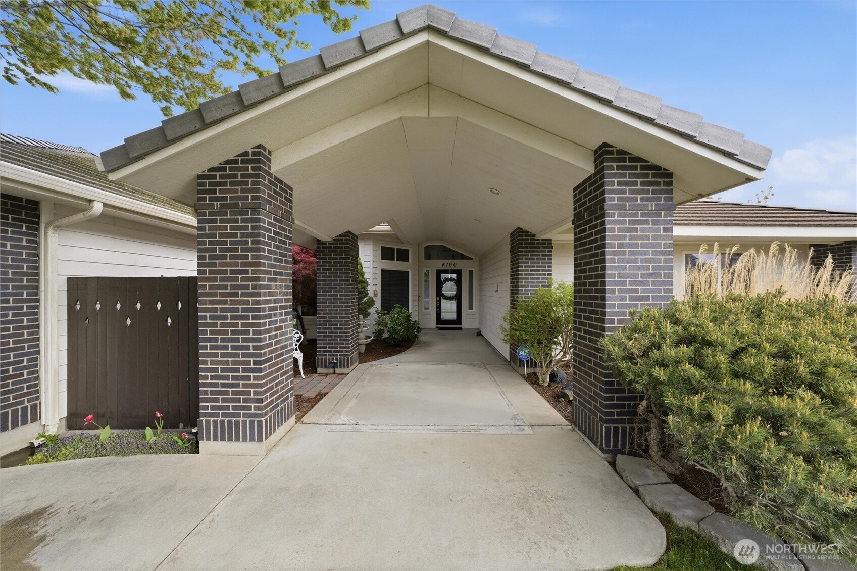 4100 W 43rd Avenue , Kennewick, WA 99337