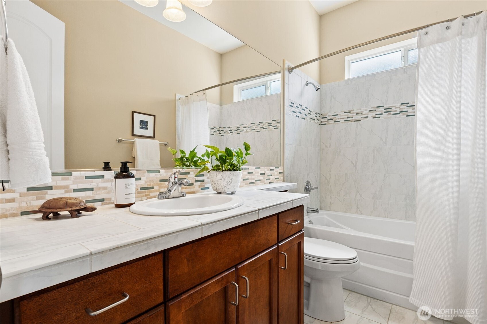 8265 Orcas Loop NE, Lacey, WA 98516