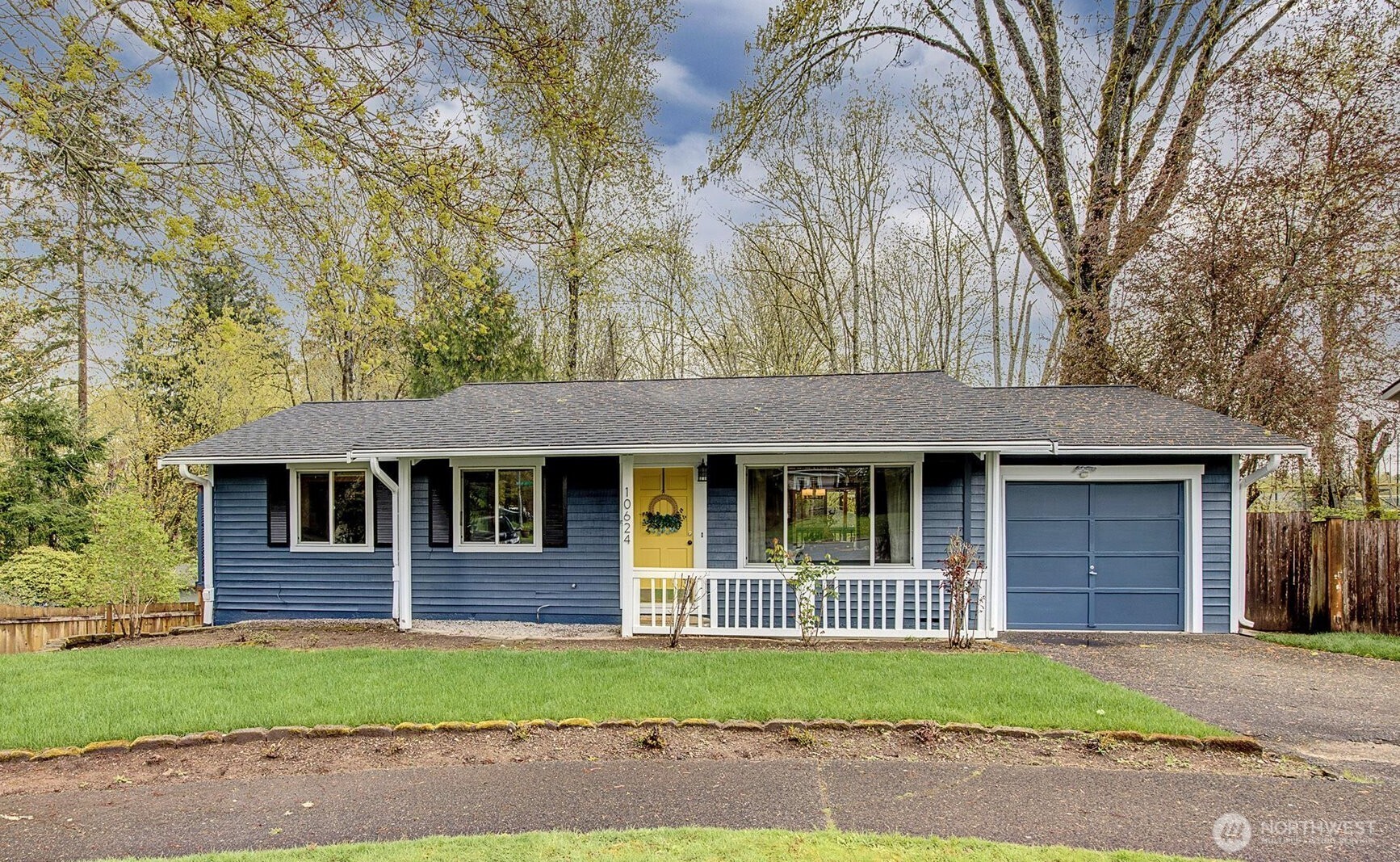 10624 171st Avenue NE, Redmond, WA 98052-2735