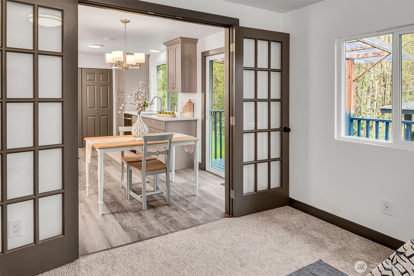 10624 171st Avenue NE, Redmond, WA 98052-2735