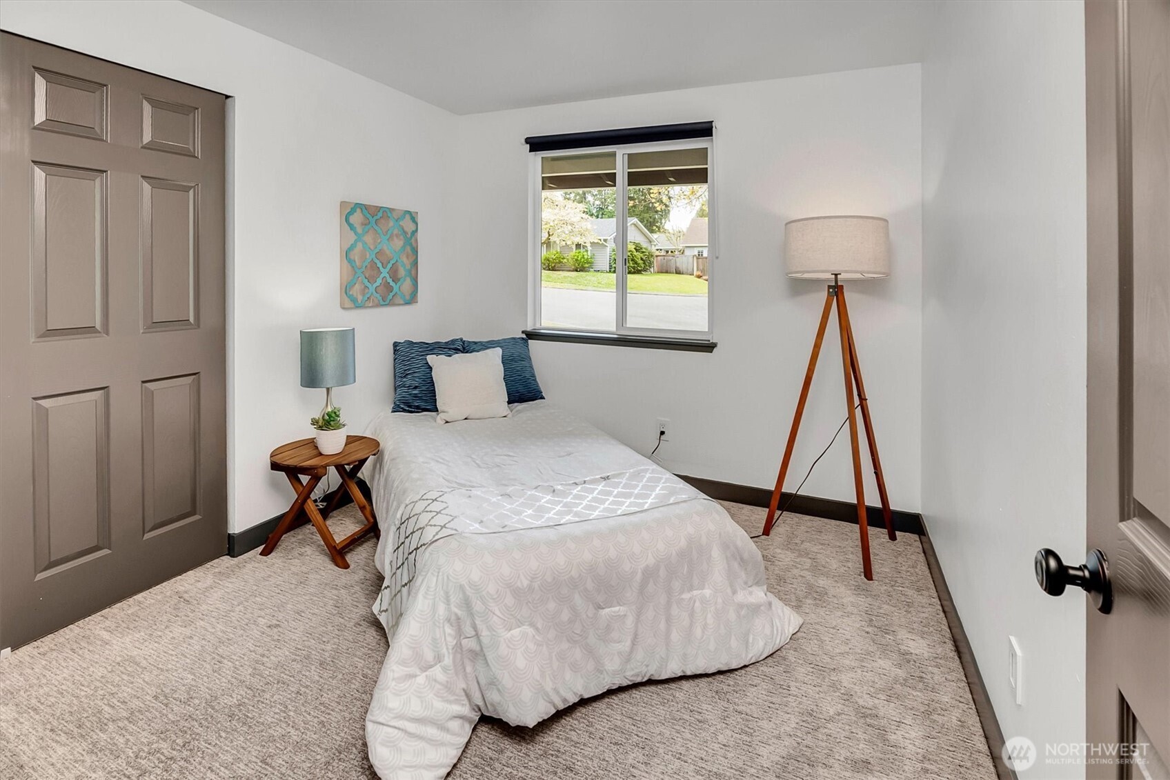 10624 171st Avenue NE, Redmond, WA 98052-2735