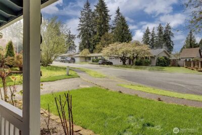 10624 171st Avenue NE, Redmond, WA 98052-2735 - Photo 33