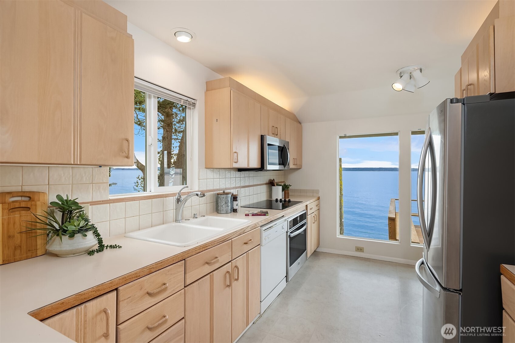 6521 Beach Drive SW, Seattle, WA 98136