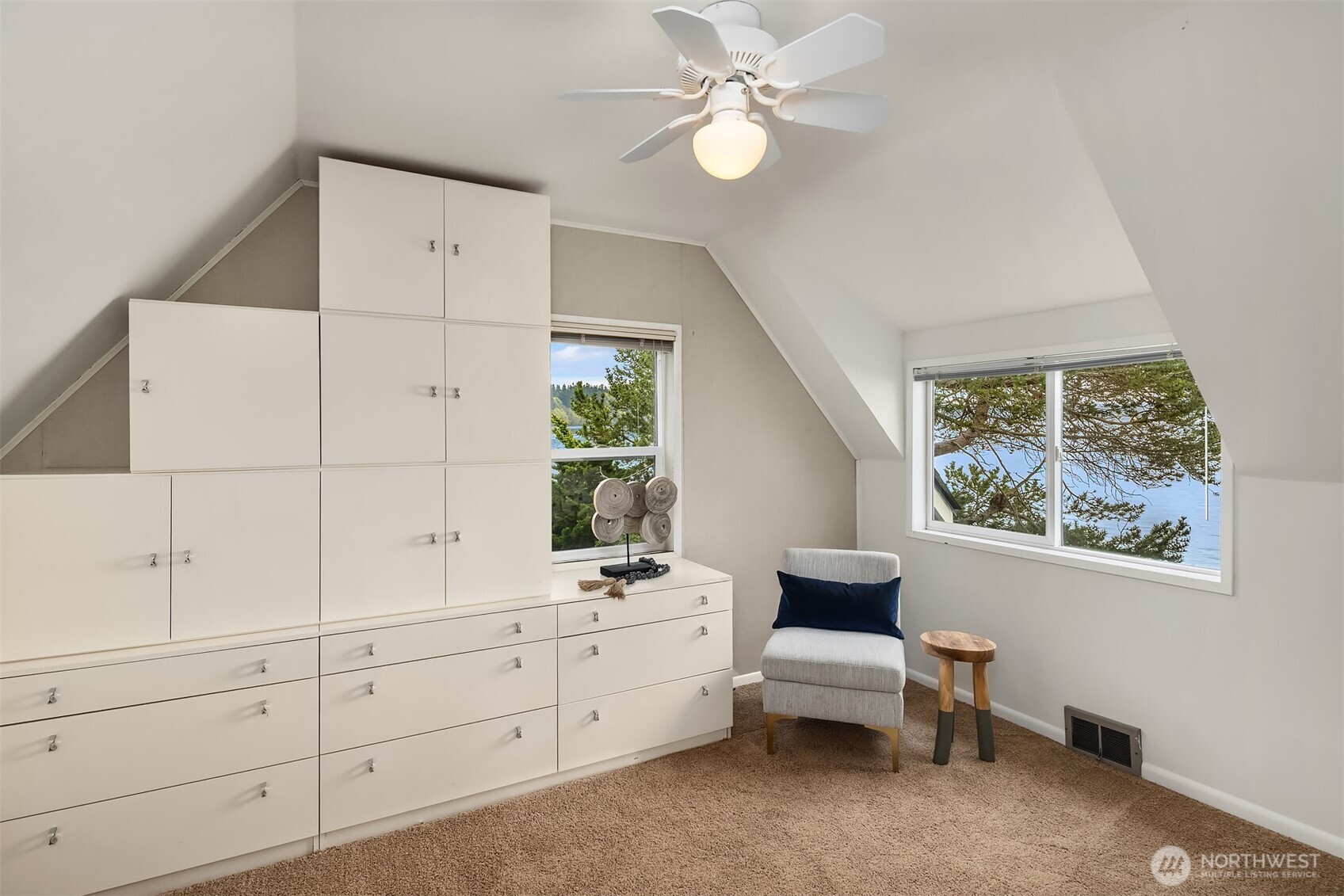 6521 Beach Drive SW, Seattle, WA 98136