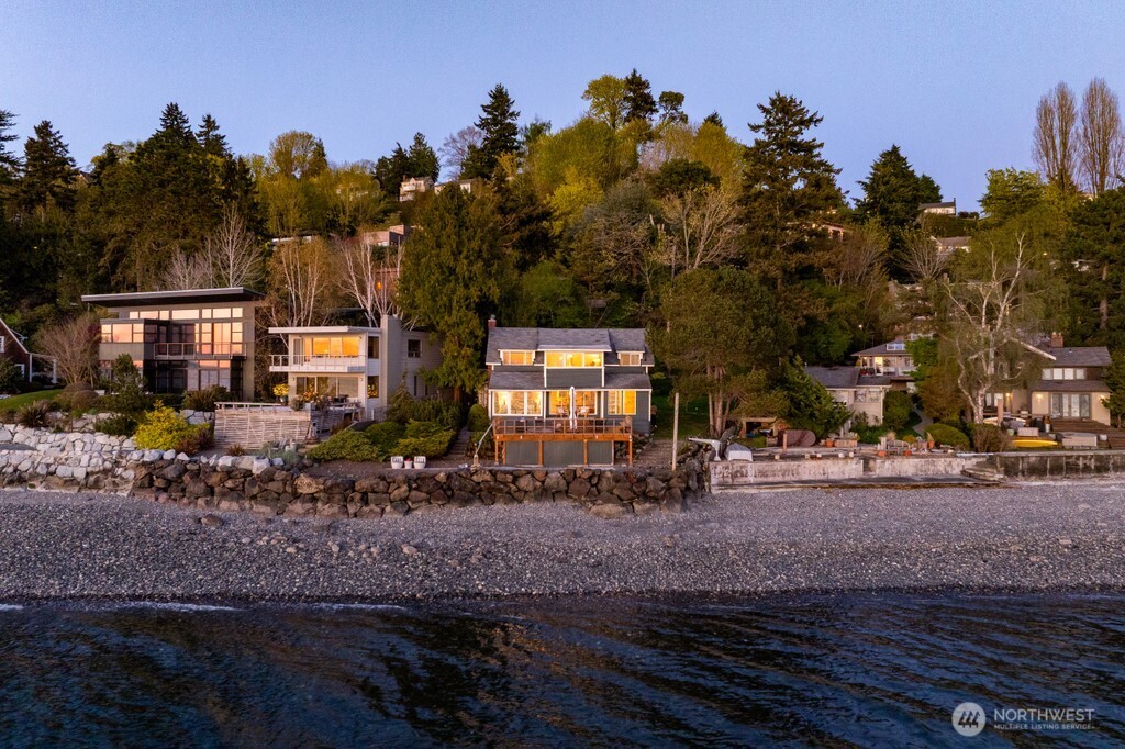 6521 Beach Drive SW, Seattle, WA 98136