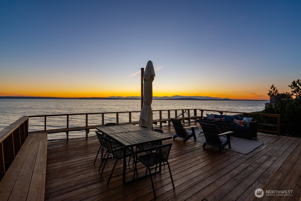 6521 Beach Drive SW, Seattle, WA 98136