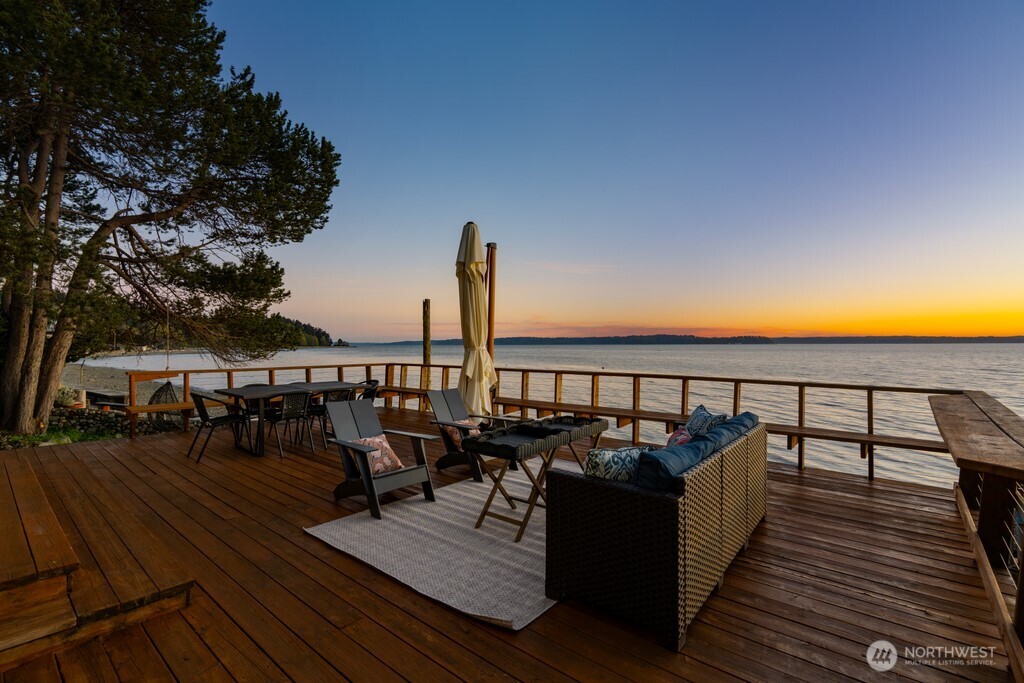6521 Beach Drive SW, Seattle, WA 98136