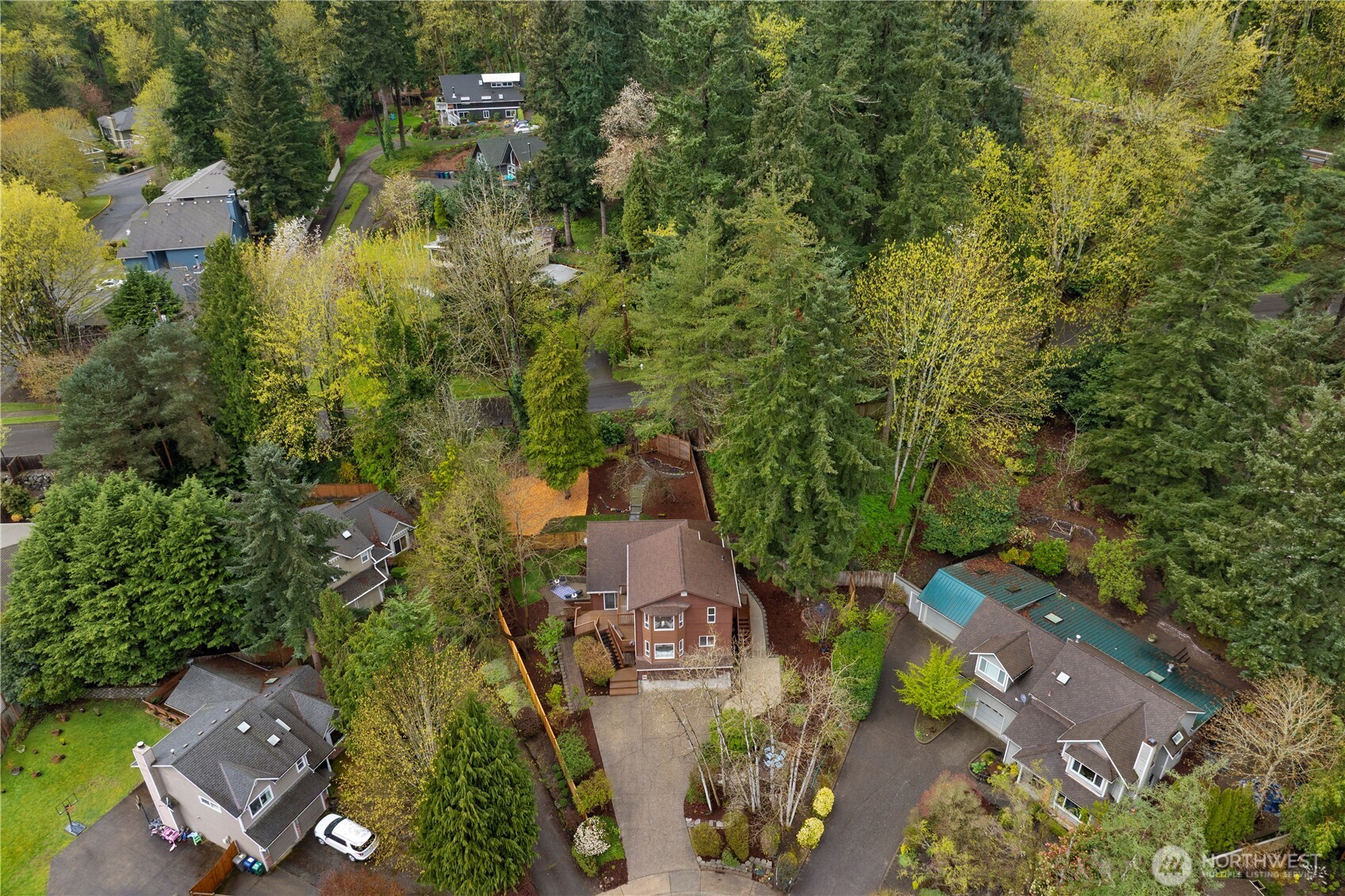 9420 NE 129th Place , Kirkland, WA 98034-2700