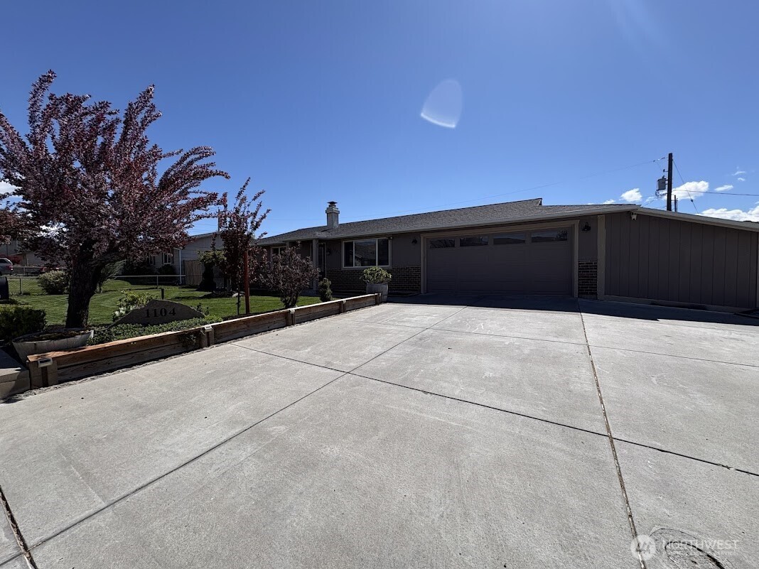 1104 NE 9th Street , East Wenatchee, WA 98802