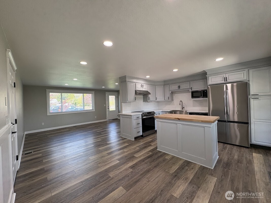 1104 NE 9th Street , East Wenatchee, WA 98802